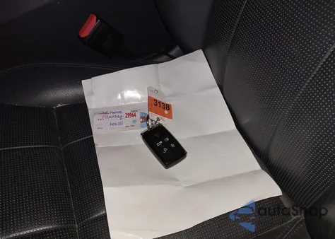 2019 Land Rover Discovery Hse from USA, damaged, VIN SALRR2RV6K2411152